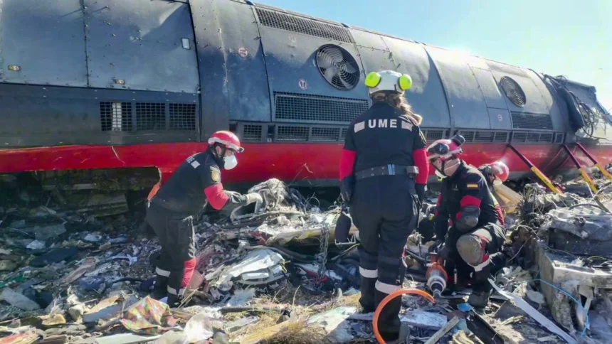 Murieron 68 personas en el accidente de tren en España.
