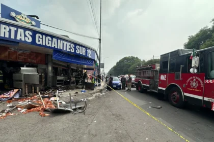 Choque a tortería en Coyoacán